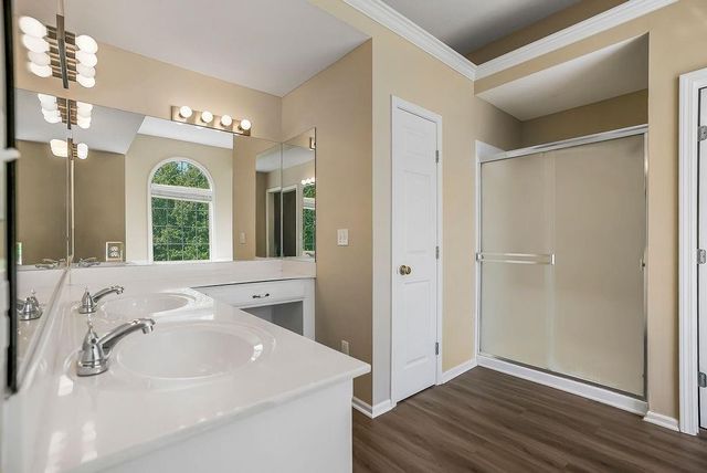 5210 Round Prairie Street, Shawnee, KS 66226