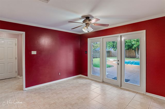 2201 Surrey Lane, Bossier City, LA 71111