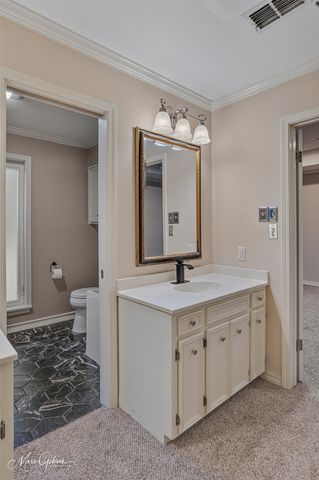 2201 Surrey Lane, Bossier City, LA 71111