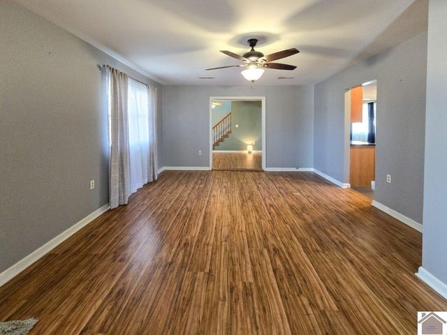 1017 Holland Rd, Benton, KY 42025