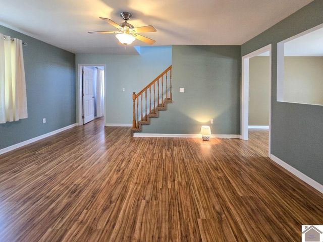 1017 Holland Rd, Benton, KY 42025