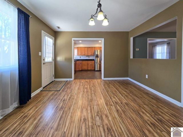 1017 Holland Rd, Benton, KY 42025