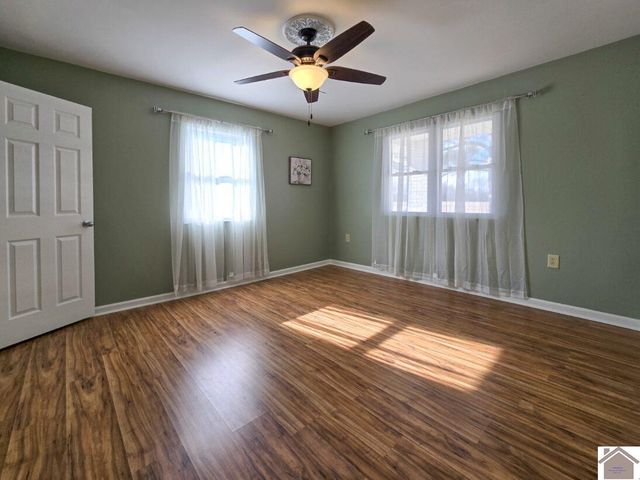 1017 Holland Rd, Benton, KY 42025