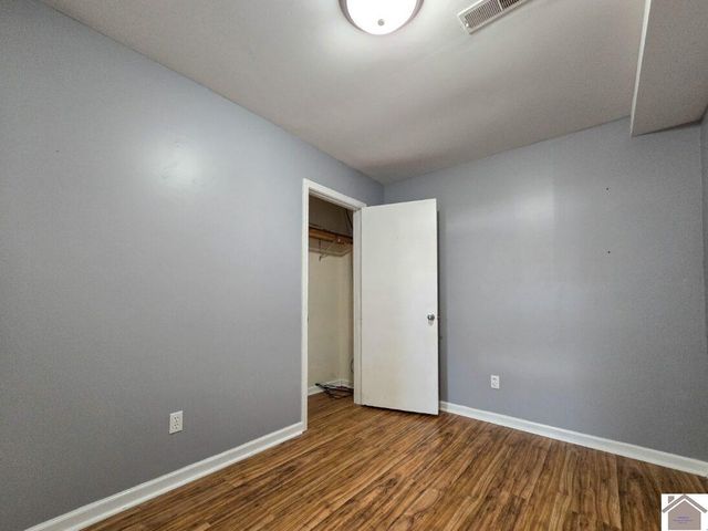 1017 Holland Rd, Benton, KY 42025