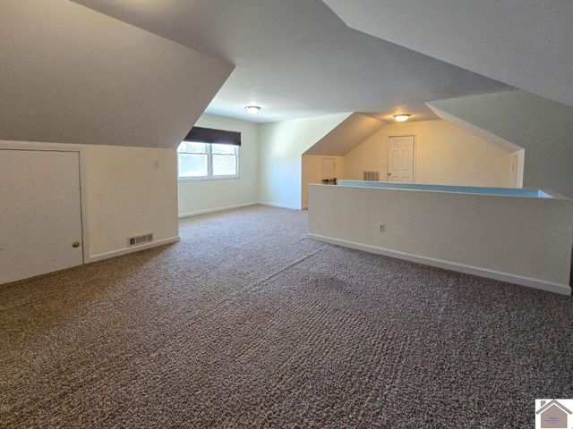 1017 Holland Rd, Benton, KY 42025