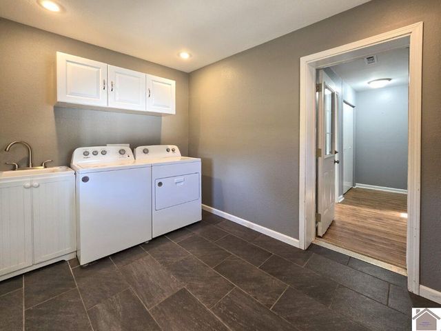 1017 Holland Rd, Benton, KY 42025