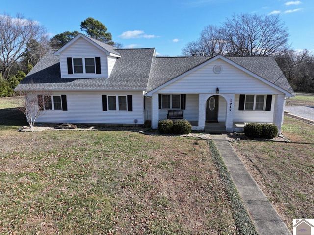 1017 Holland Rd, Benton, KY 42025