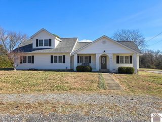 1017 Holland Rd, Benton, KY 42025