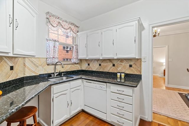 144 N Dithridge St 407, Oakland, PA 15213