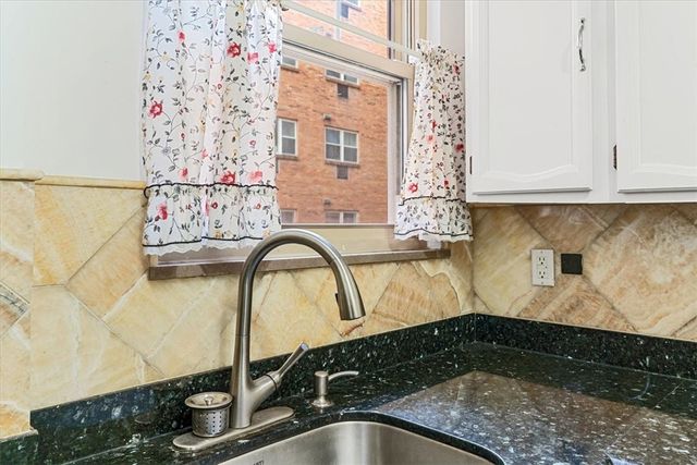 144 N Dithridge St 407, Oakland, PA 15213