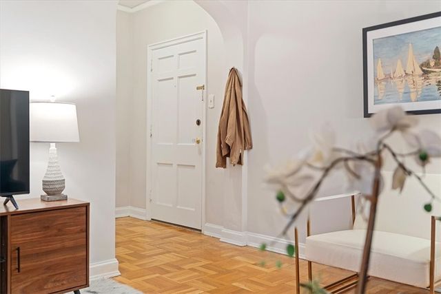 144 N Dithridge St 407, Oakland, PA 15213