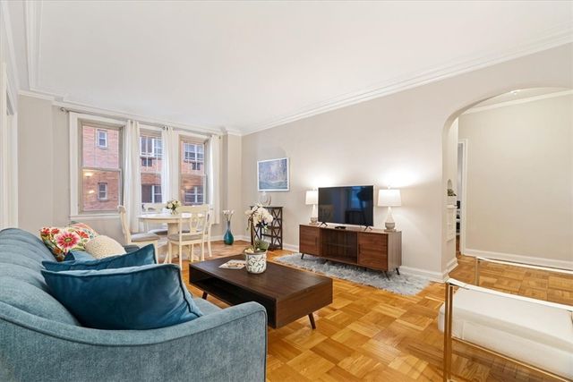 144 N Dithridge St 407, Oakland, PA 15213