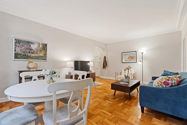 144 N Dithridge St 407, Oakland, PA 15213