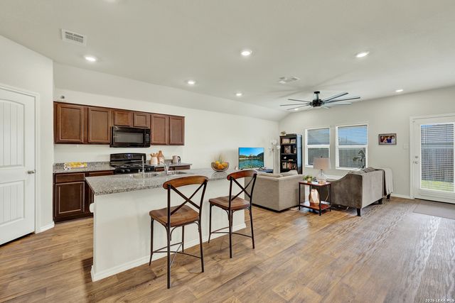 113 MOONRISE DR, San Marcos, TX 78666