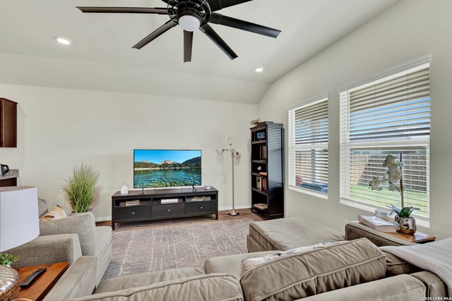 113 MOONRISE DR, San Marcos, TX 78666
