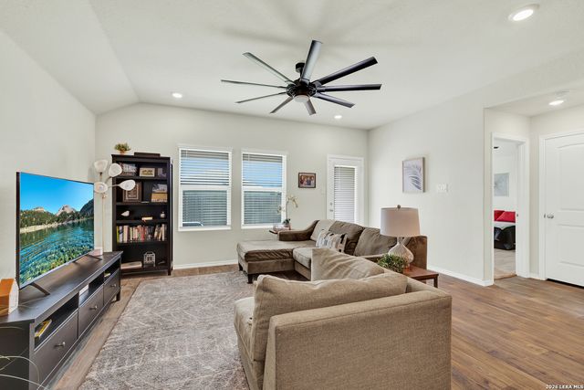 113 MOONRISE DR, San Marcos, TX 78666