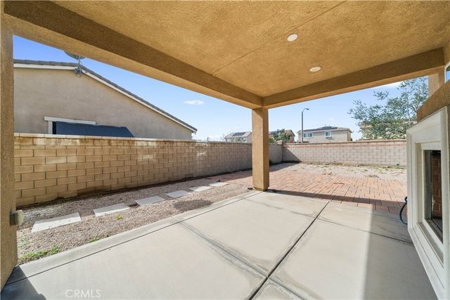 6979 Housatonic Ct, Jurupa Valley, CA 91752