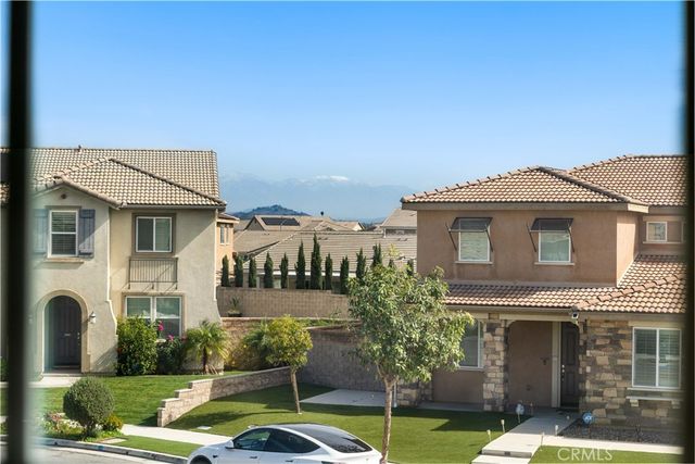 6979 Housatonic Ct, Jurupa Valley, CA 91752