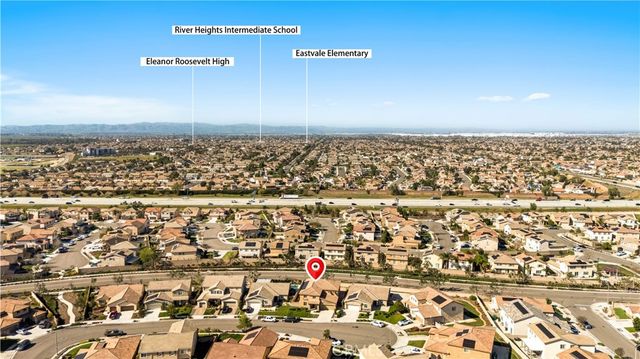 6979 Housatonic Ct, Jurupa Valley, CA 91752