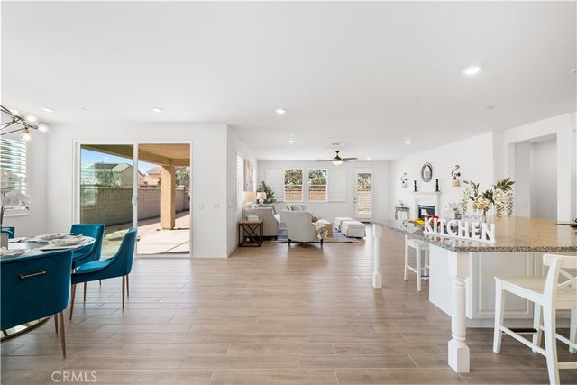 6979 Housatonic Ct, Jurupa Valley, CA 91752