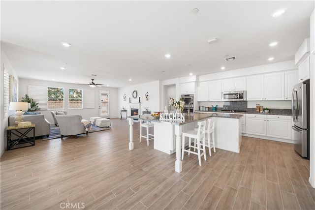 6979 Housatonic Ct, Jurupa Valley, CA 91752