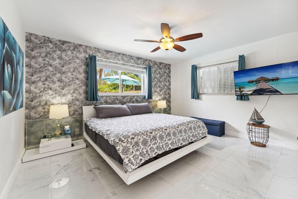 1243 GARFIELD Street, Hollywood, FL 33019