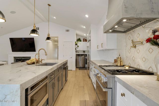 152 Via Rosal, Camarillo, CA 93012