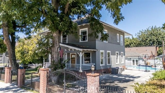 2124 20th Street, Bakersfield, CA 93301