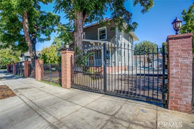 2124 20th Street, Bakersfield, CA 93301
