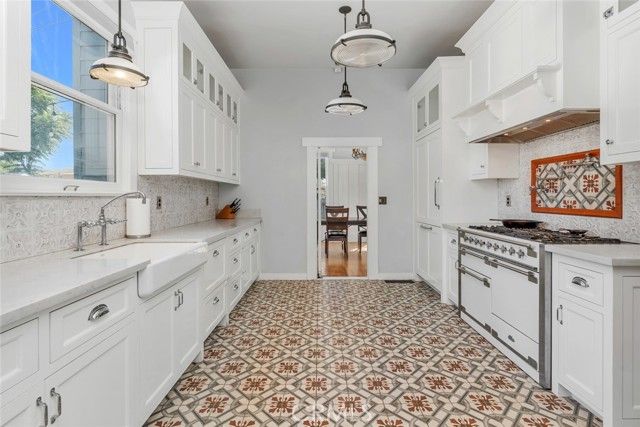 2124 20th Street, Bakersfield, CA 93301