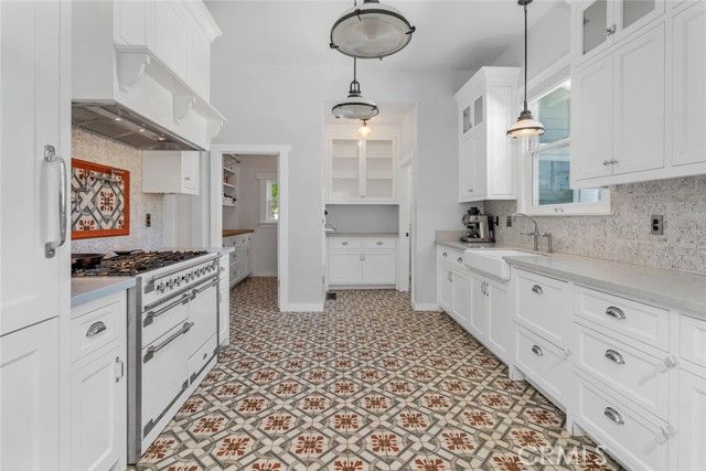 2124 20th Street, Bakersfield, CA 93301