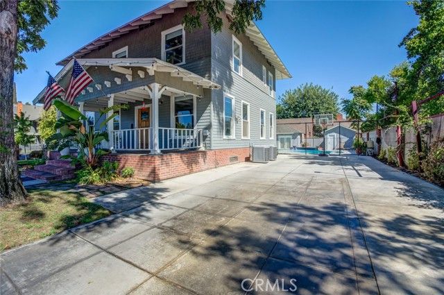 2124 20th Street, Bakersfield, CA 93301