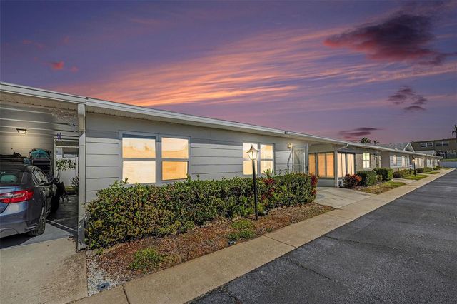 12400 PARK BOULEVARD 311, Seminole, FL 33772