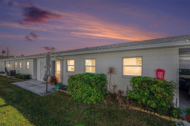 12400 PARK BOULEVARD 311, Seminole, FL 33772