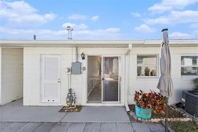 12400 PARK BOULEVARD 311, Seminole, FL 33772