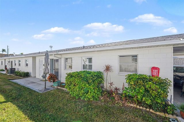 12400 PARK BOULEVARD 311, Seminole, FL 33772