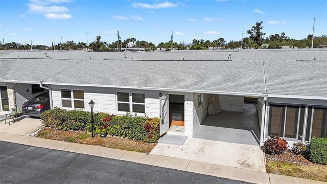 12400 PARK BOULEVARD 311, Seminole, FL 33772