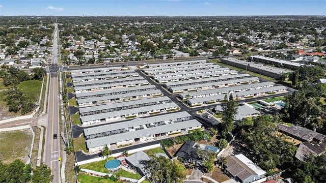 12400 PARK BOULEVARD 311, Seminole, FL 33772