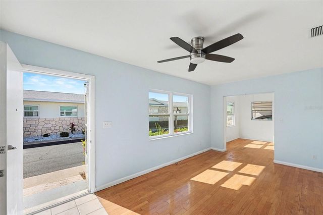 12400 PARK BOULEVARD 311, Seminole, FL 33772