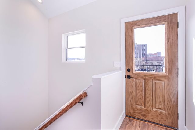 9 E 9th Street, Covington, KY 41011