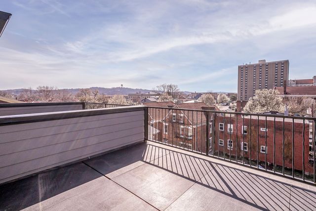 9 E 9th Street, Covington, KY 41011