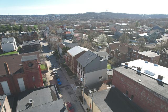 9 E 9th Street, Covington, KY 41011