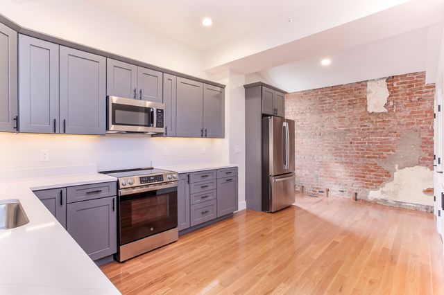 9 E 9th Street, Covington, KY 41011