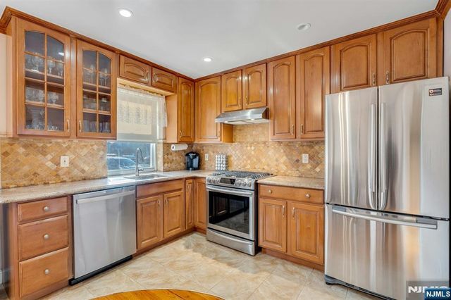 1472 W Terrace Circle 2, Teaneck, NJ 07666