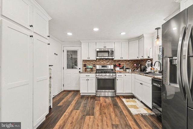 2141 CLOVERFIELD DR, Lebanon, PA 17046