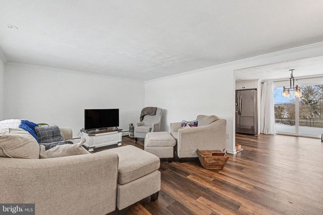 2141 CLOVERFIELD DR, Lebanon, PA 17046