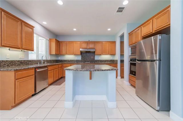12939 Thornbury Lane, Eastvale, CA 92880