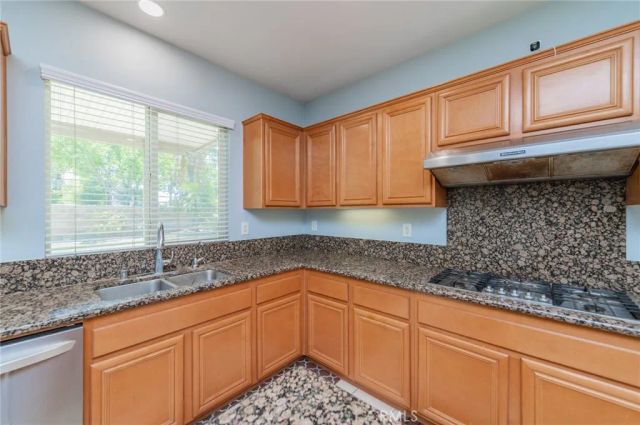 12939 Thornbury Lane, Eastvale, CA 92880