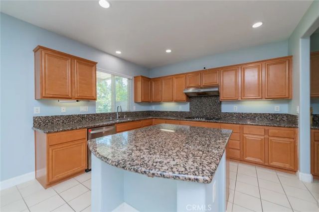 12939 Thornbury Lane, Eastvale, CA 92880