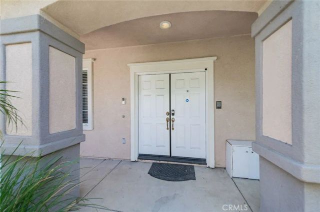 12939 Thornbury Lane, Eastvale, CA 92880